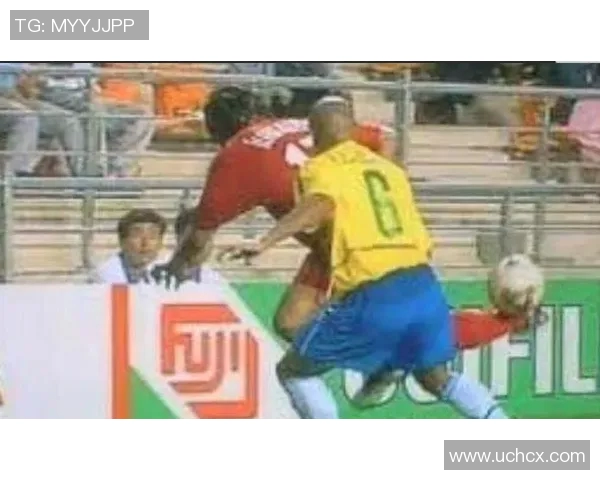 足球明星精彩瞬间集锦动作技巧与比赛精彩回顾视频分享